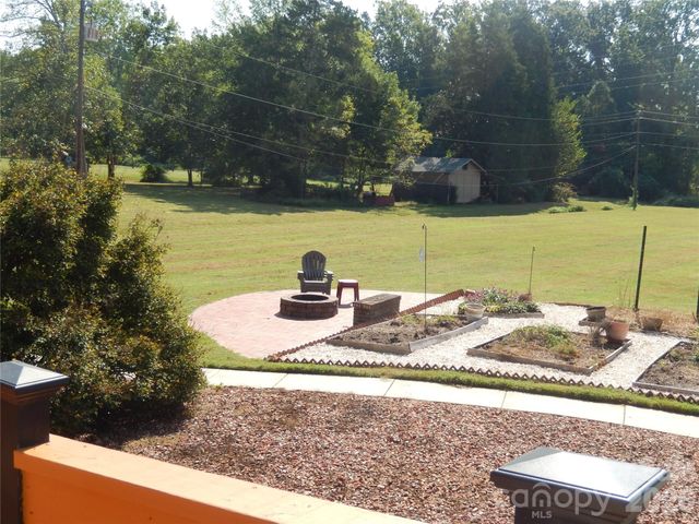 6700 Pine Lake Lane, Mint Hill, NC 28227
