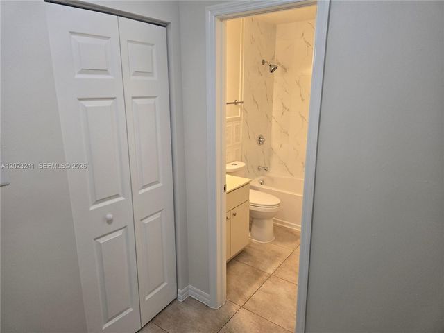 9440 SW 169th St 00, Palmetto Bay, FL 33157