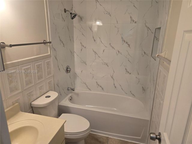 9440 SW 169th St 00, Palmetto Bay, FL 33157