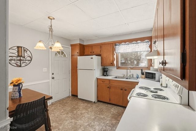 2224 Main Avenue W, Massillon, OH 44647