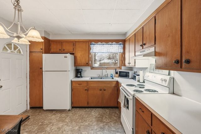 2224 Main Avenue W, Massillon, OH 44647