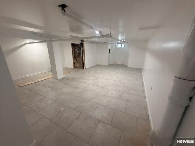 15 Winthrop Terrace 2, East Orange, NJ 07018