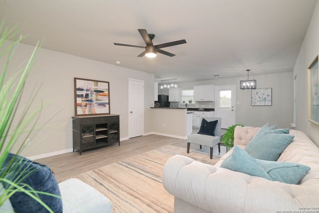 11266 Magic Canyon, San Antonio, TX 78252