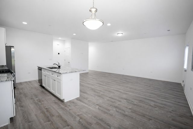 1128 Gillespie Lane 1128, Yorkville, IL 60560