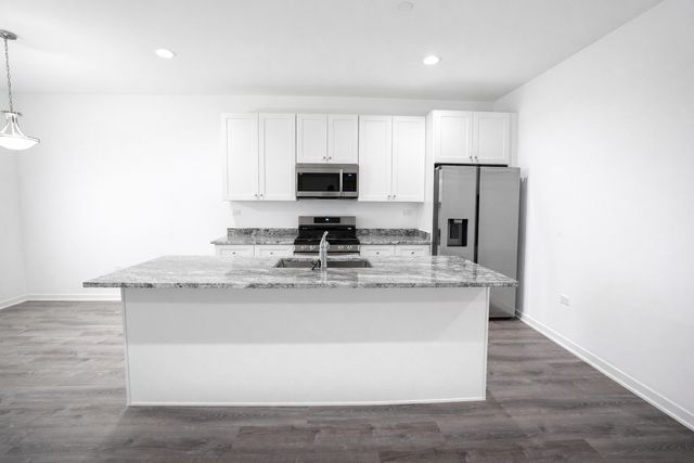 1128 Gillespie Lane 1128, Yorkville, IL 60560