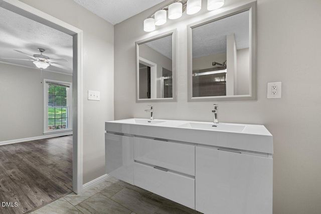 424 Newburgh Drive, Fayetteville, NC 28311