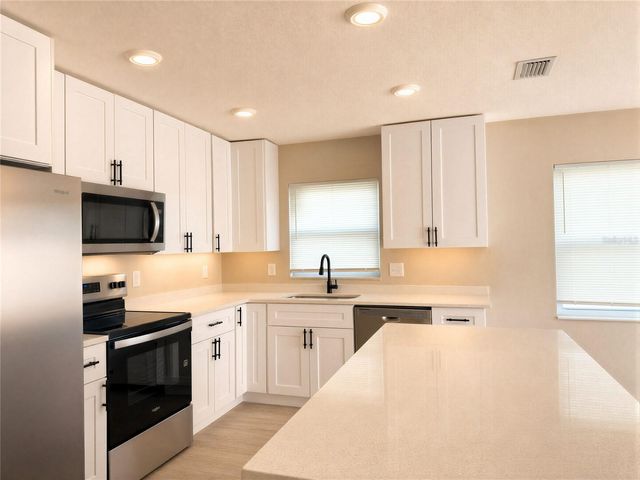 2807 WYNDHAM LANE, Orlando, FL 32808