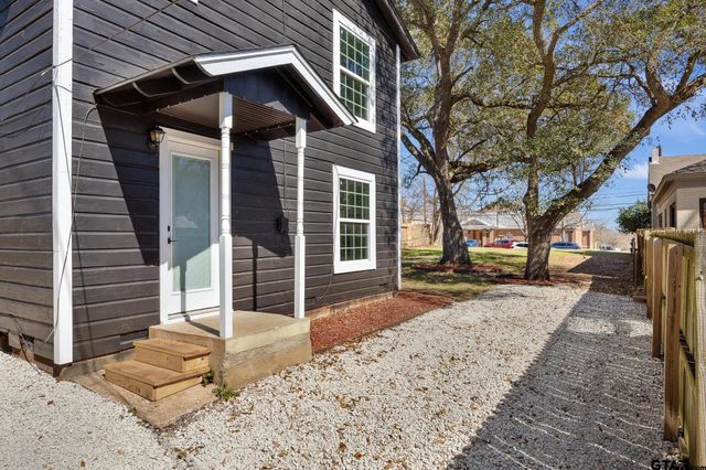 829 S College, Tyler, TX 75701