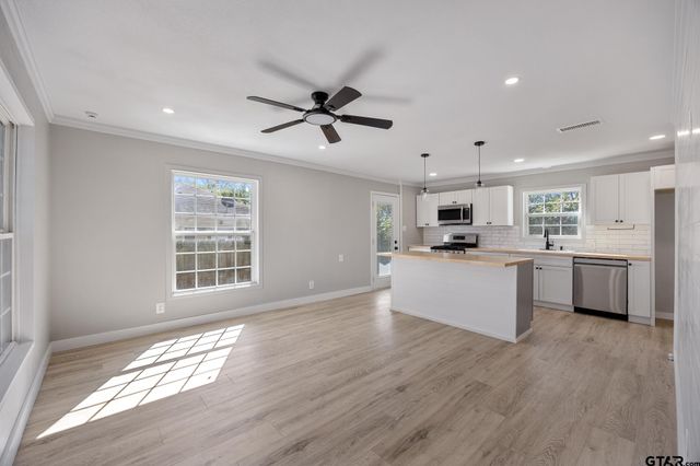 829 S College, Tyler, TX 75701