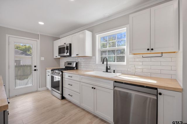 829 S College, Tyler, TX 75701