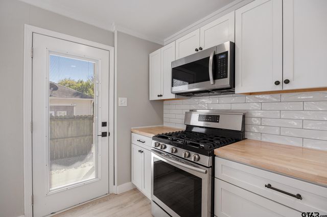 829 S College, Tyler, TX 75701