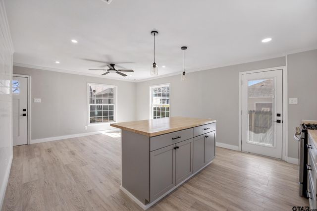 829 S College, Tyler, TX 75701