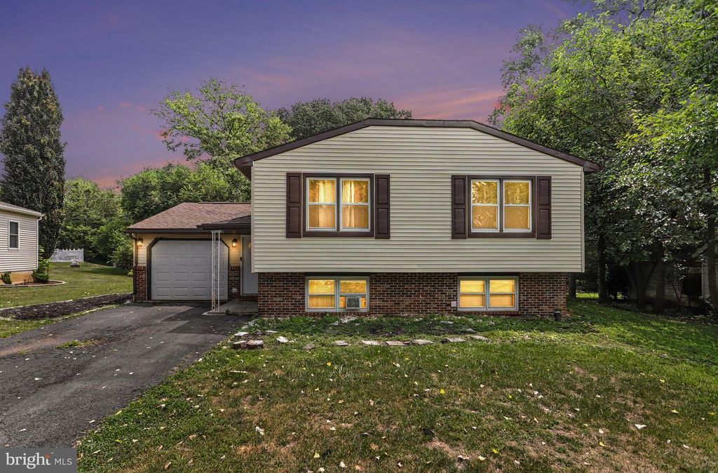 373 OAKLYN RD, Lebanon, PA 17042