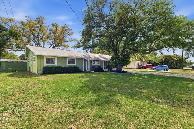 10776 124TH AVENUE N, Seminole, FL 33778