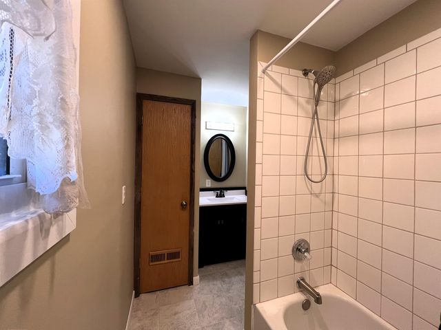 252 N Oakdale, Salina, KS 67401