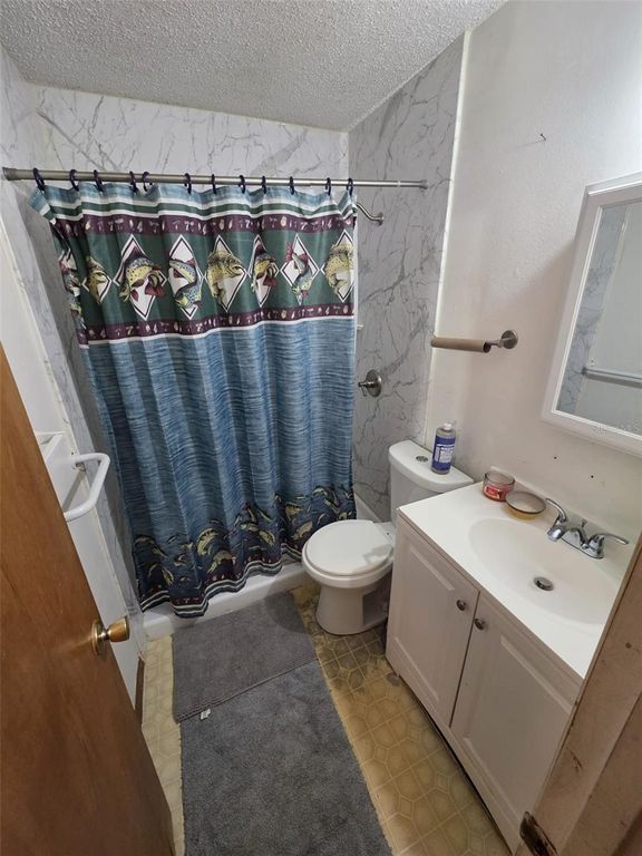 Image 15 of property listing at 2215 EMMA STREET, Lakeland, FL 33815