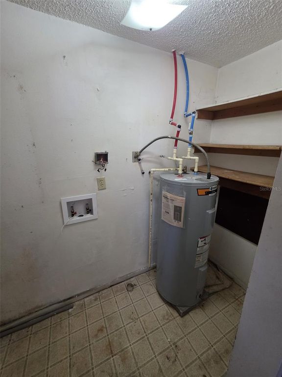 Image 18 of property listing at 2215 EMMA STREET, Lakeland, FL 33815