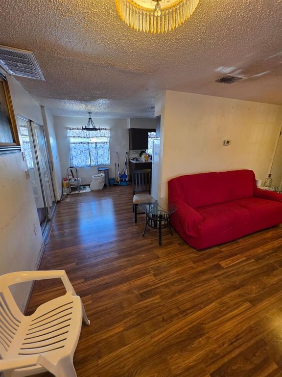 Image 4 of property listing at 2215 EMMA STREET, Lakeland, FL 33815