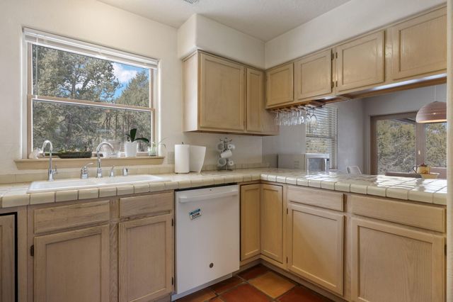 27 Sycamore Drive, Cedar Crest, NM 87008
