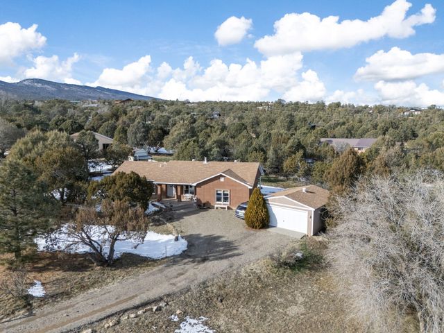 27 Sycamore Drive, Cedar Crest, NM 87008