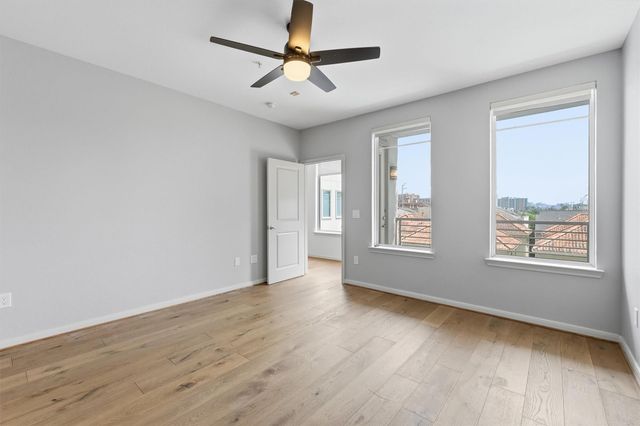 505 Jackson Hill Street 307, Houston, TX 77007
