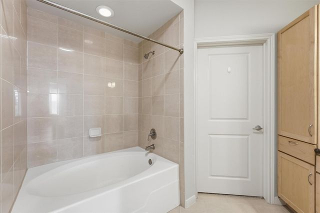 505 Jackson Hill Street 307, Houston, TX 77007