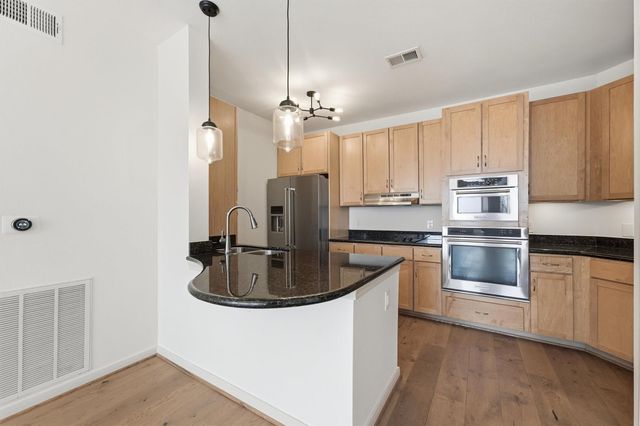 505 Jackson Hill Street 307, Houston, TX 77007