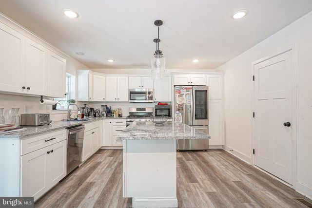 404 PINE AVE, Deptford, NJ 08096