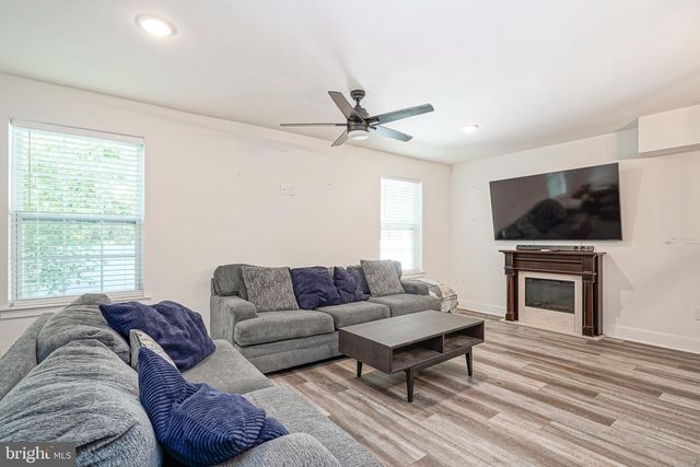 404 PINE AVE, Deptford, NJ 08096