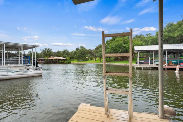 2350 Wisteria DR, Kingsland, TX 78639