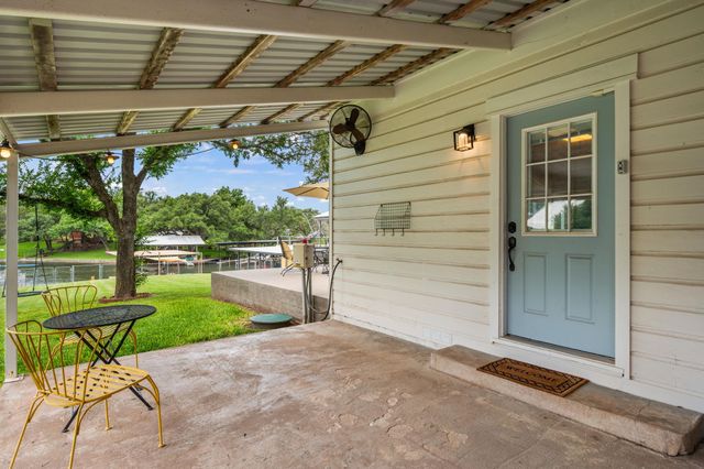 2350 Wisteria DR, Kingsland, TX 78639