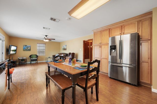 2350 Wisteria DR, Kingsland, TX 78639
