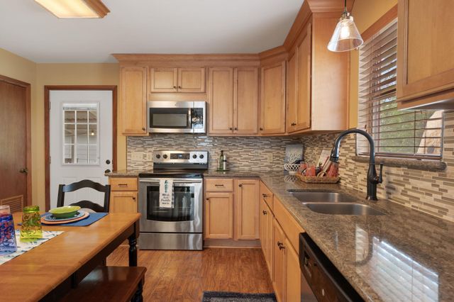 2350 Wisteria DR, Kingsland, TX 78639