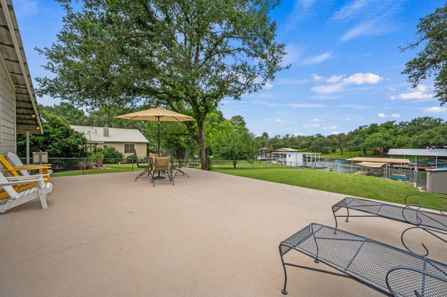 2350 Wisteria DR, Kingsland, TX 78639