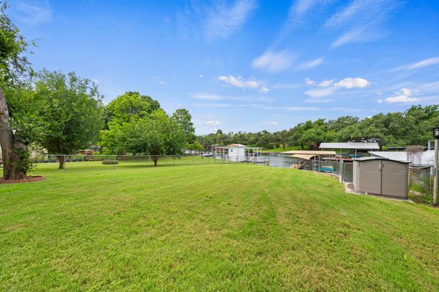 2350 Wisteria DR, Kingsland, TX 78639