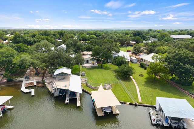 2350 Wisteria DR, Kingsland, TX 78639