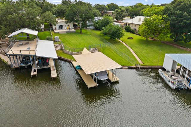 2350 Wisteria DR, Kingsland, TX 78639