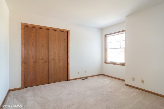 106 E Fox Road, Yorkville, IL 60560
