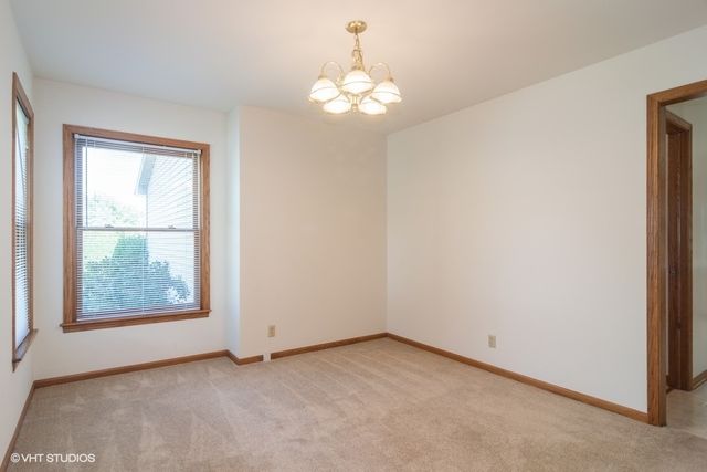106 E Fox Road, Yorkville, IL 60560