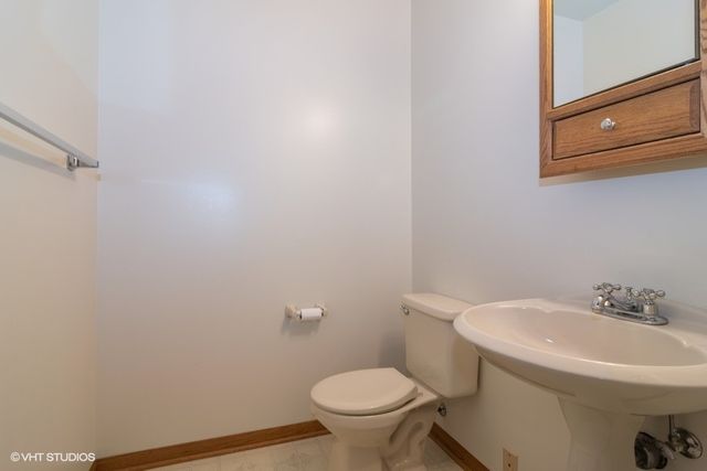 106 E Fox Road, Yorkville, IL 60560