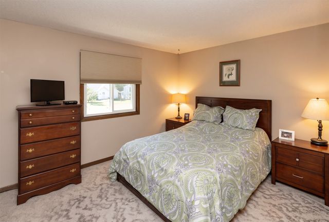 6447 Washington Avenue, Windsor Heights, IA 50324