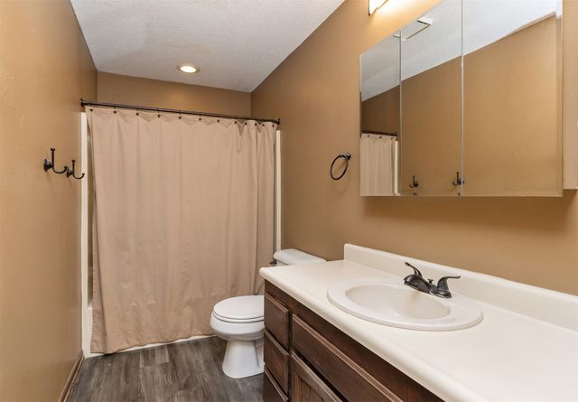 6447 Washington Avenue, Windsor Heights, IA 50324