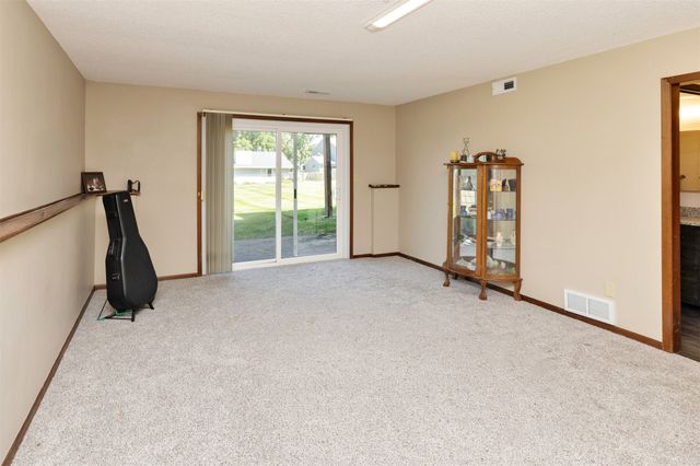 6447 Washington Avenue, Windsor Heights, IA 50324