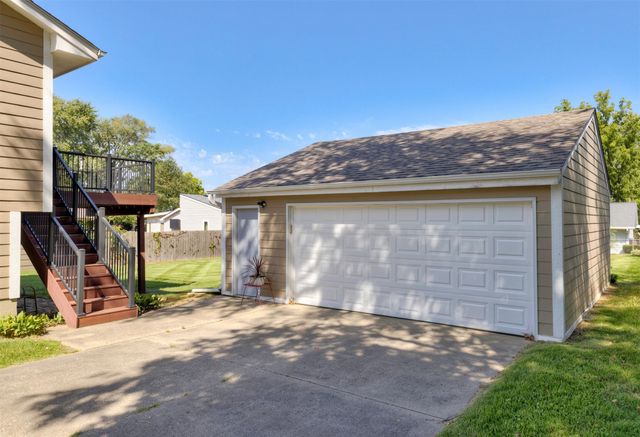 6447 Washington Avenue, Windsor Heights, IA 50324