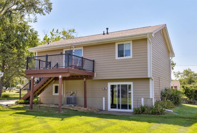 6447 Washington Avenue, Windsor Heights, IA 50324