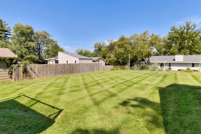6447 Washington Avenue, Windsor Heights, IA 50324