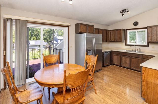 6447 Washington Avenue, Windsor Heights, IA 50324