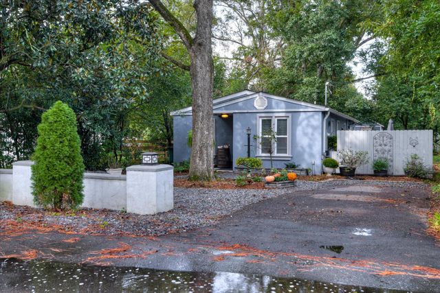 223 SE Charleston Street, Aiken, SC 29801