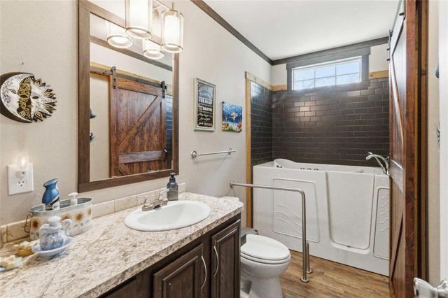 7921 Vista Ranch RD, Smithville, TX 78957