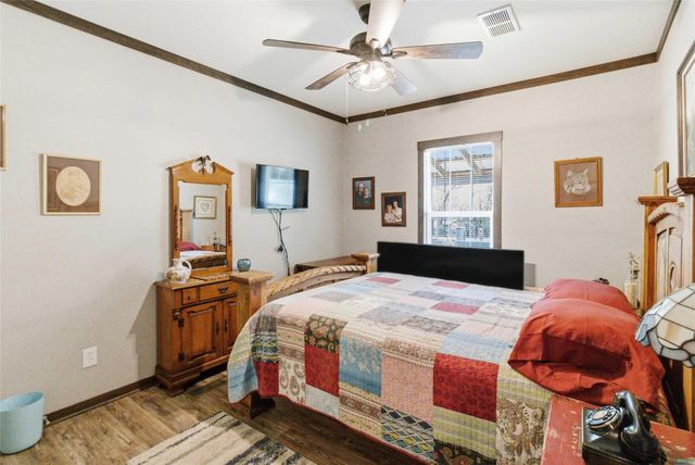 7921 Vista Ranch RD, Smithville, TX 78957